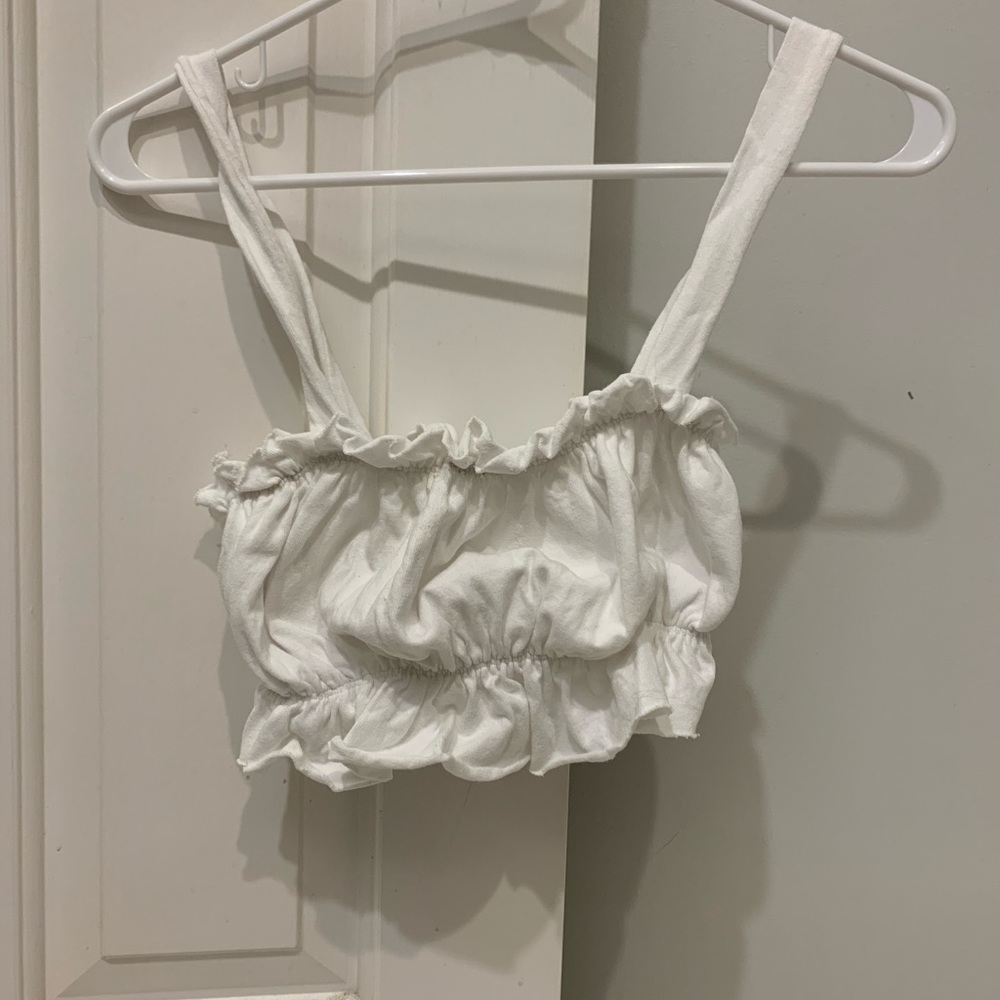 urban outfitters white crop top